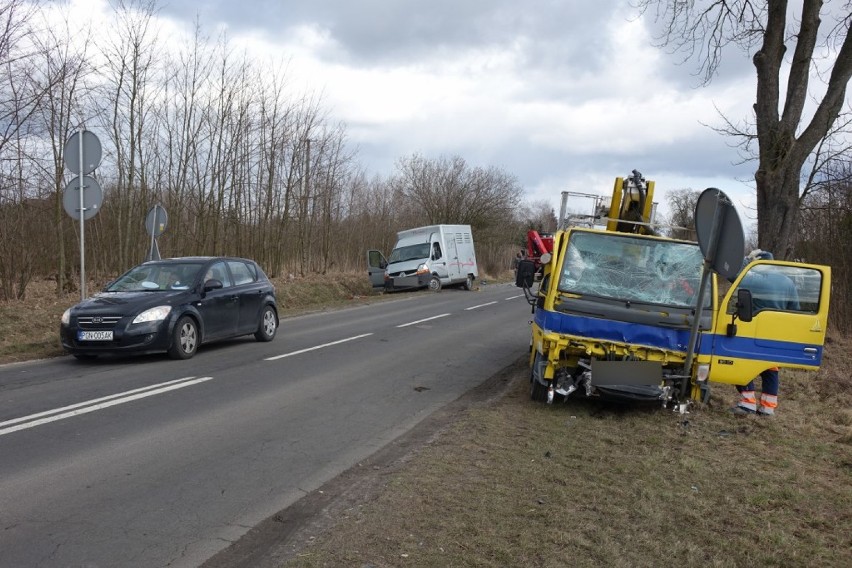 Wypadek na drodze nr 179 w Szydłowie