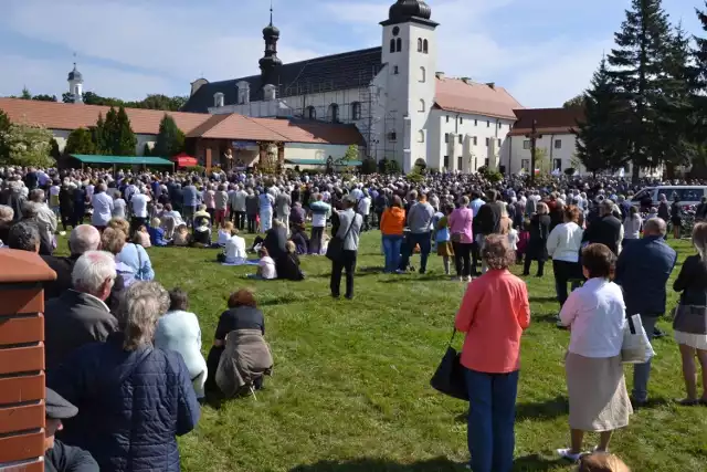 Odpust ku czci Narodzenia Najświętszej Maryi Panny w Sanktuarium Matki Bożej Skępskiej jest wielkim wydarzeniem.