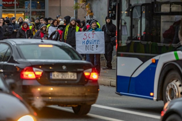 Plany wprowadzenia strefy czystego transportu wzbudziły sprzeciw części mieszkańców Krakowa
