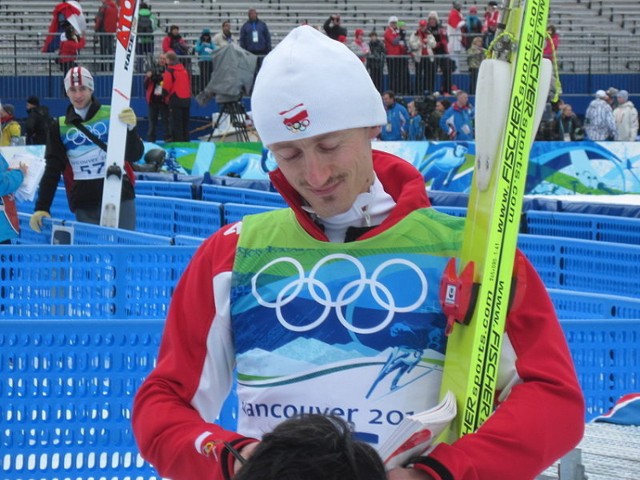 Adam Małysz to dwukrotny srebrny medalista z Vancouver.