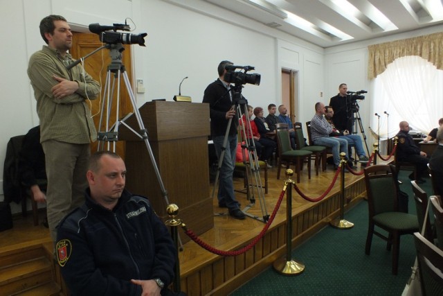 Sala Consulatus w Zamościu: Nowe porządki, czyli zielony dywan nie dla dziennikarzy