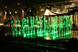 Galeria Trzy Korony w Nowym Sączu: Tańczące fontanny przed galerią [ZDJĘCIA]