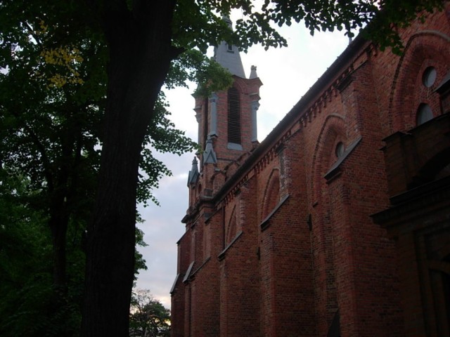 Kościół parafialny pw. św. Apostołów Piotra i Pawła. Fot. Marta Wróbel