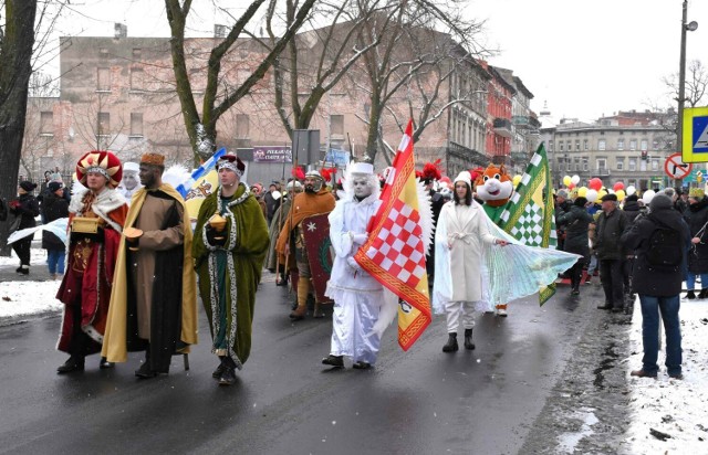 Ulicami Inowrocławia przeszedł Orszak Trzech Króli. Uczestniczyli w nim mieszkańcy i kuracjusze, na których w hali widowiskowo-sportowej czekało sporo atrakcji