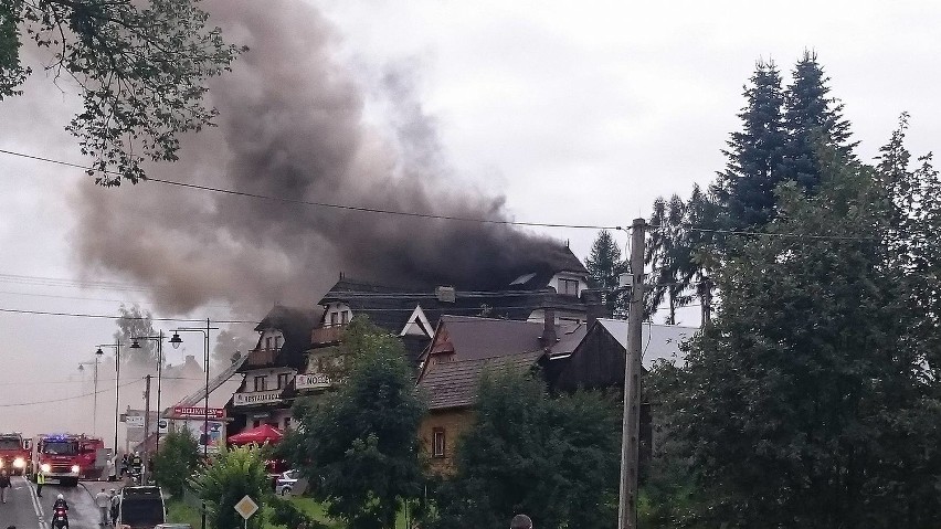 Ogromny pożar pensjonatu w Białce Tatrzańskiej [ZDJĘCIA]