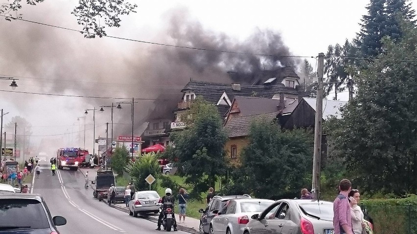 Ogromny pożar pensjonatu w Białce Tatrzańskiej [ZDJĘCIA]