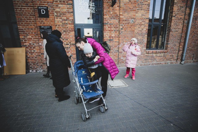 W Fabryce Porcelany ruszył punkt pomocy dla uchodźców z Ukrainy. Organizatorzy spisali się na medal