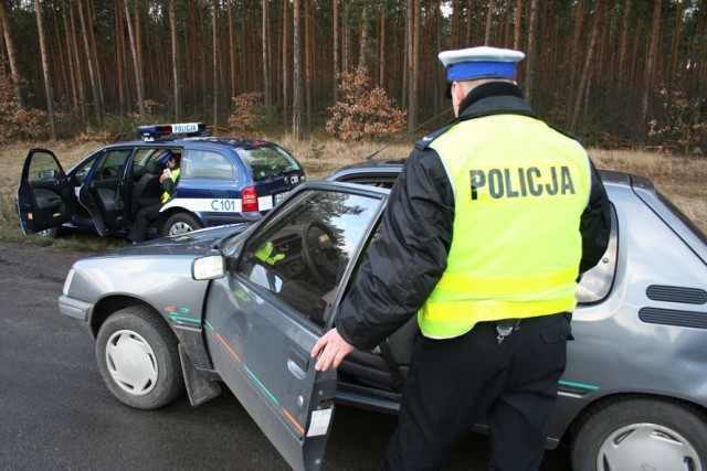 Policjanci z Grudziądza "polowali" na nietrzeźwych kierowców. Zatrzymali cztery osoby, które nie powinny prowadzić pojazdów