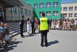 Policjanci prowadzili ćwiczenia ewakuacyjne szkoły [ZDJĘCIA]