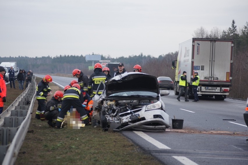 Wypadek na DK 1 pod Radomskiem (w okolicach miejscowości...