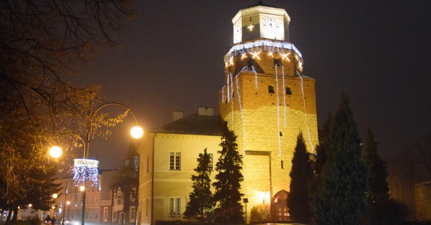 Boże Narodzenie 2021. Centrum Wielunia w świątecznej odsłonie FOTO