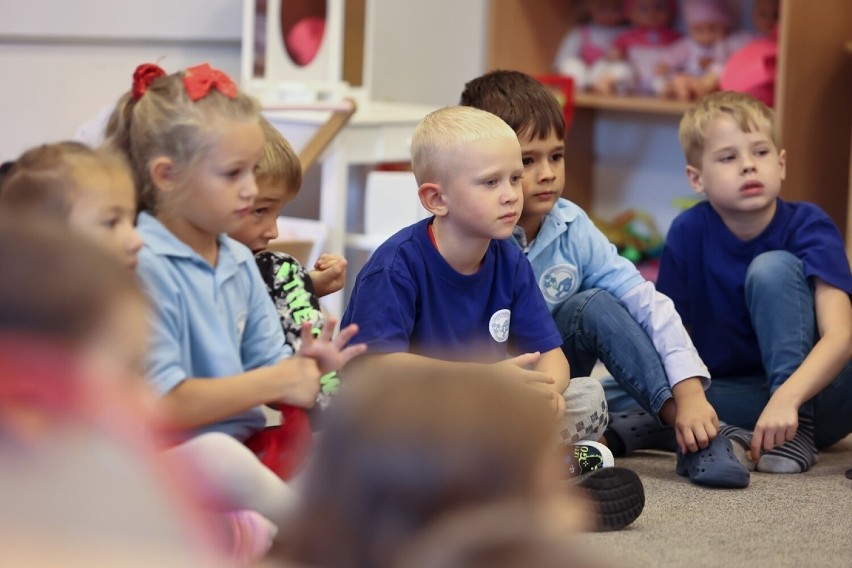 Nowy rok szkolny we Wrocławiu. UNICEF wspiera edukację ukraińskich dzieci  (ZDJĘCIA)