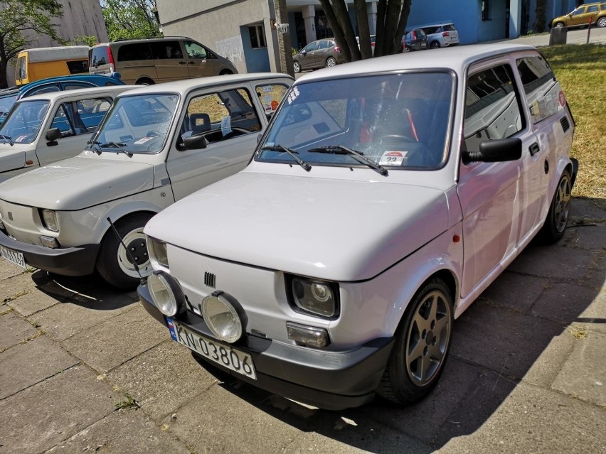 Fiat 126p, najpopularniejszy samochód w PRL-u  [ZDJĘCIA]