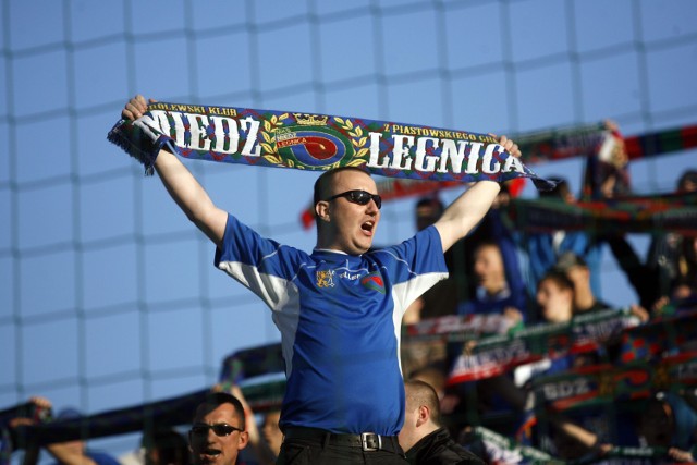 Kibice Miedzi bez najmniejszych problemów zostali wpuszczeni na stadion w Zdzieszowicach