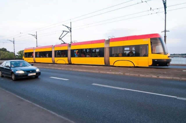 Wstrzymany ruch tramwajowy na Alejach Ujazdowskich. Nie przejedziemy w kierunku Pragi!