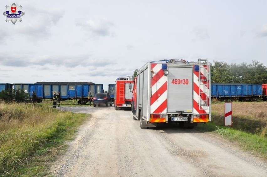 Śmiertelny wypadek w gminie Milejów. Motorowerzysta wjechał pod pociąg