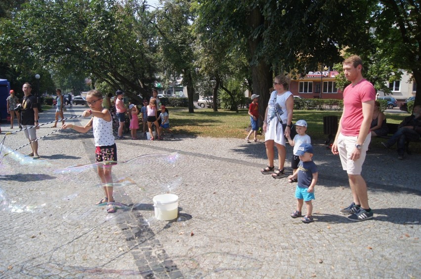 Bubble Day - dzień baniek mydlanych na placu 3 Maja w...