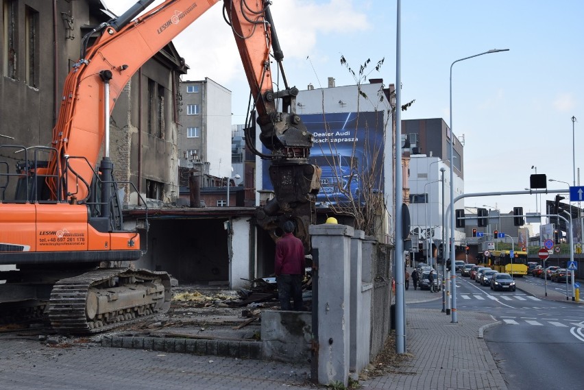 Trwają prace związane z przebudową Domu Powstańca Śląskiego...