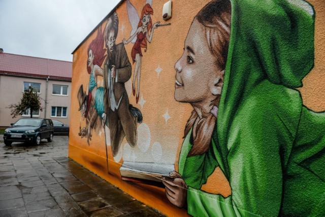 Mural znajduje się w gdańskiej dzielnicy Przeróbka