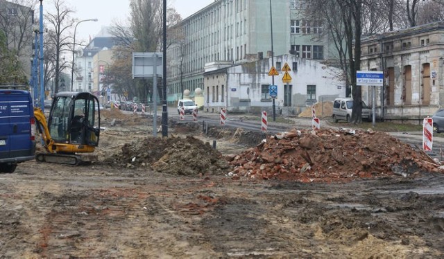 Ponad rok zajęła budowa al. Kościuszki od ul. Wólczańskiej do ul. Radwańskiej wraz z fragmentem ul. Wólczańskiej (od września 2016 r. do października 2017 r.).