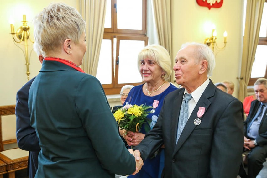Medale „Za długoletnie pożycie małżeńskie” - Ratusz Miejski - Ostrów Wielkopolski.