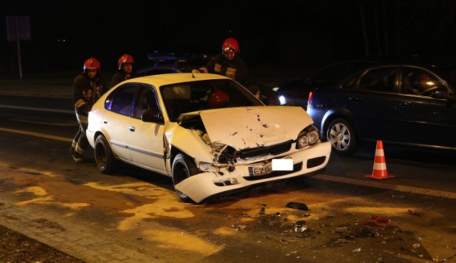 Wypadek na skrzyżowaniu Drewnowska/Włókniarzy w Łodzi /5.03.2016