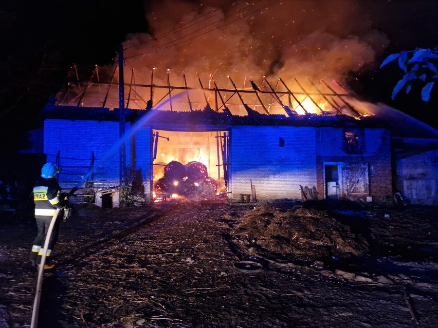 Cała stodoła stanęła w płomieniach