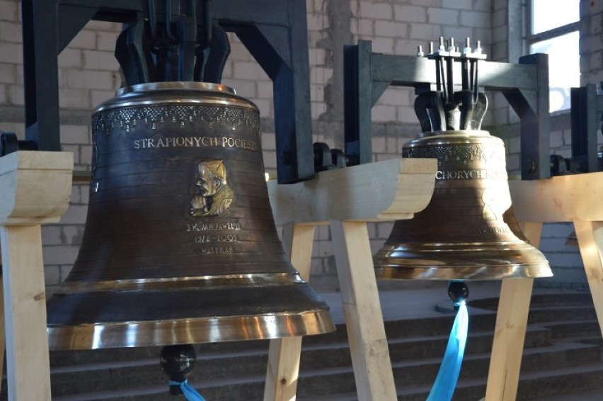 Poświęcenie dzwonów w parafii Matki Bożej Różańcowej w...