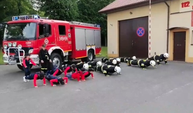 Strażacy z Parzniewic i Srocka wzięli udział w #GaszynChallenge