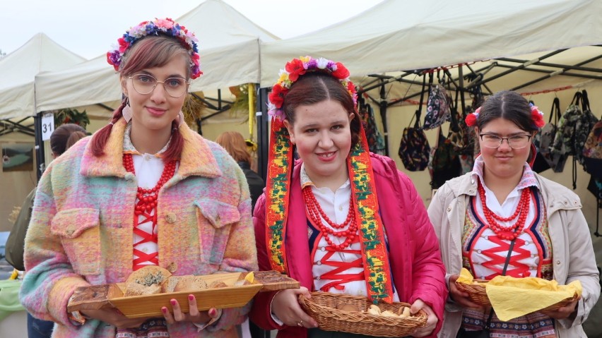 W niedzielę w skansenie królował chleb i len. Zobacz zdjęcia