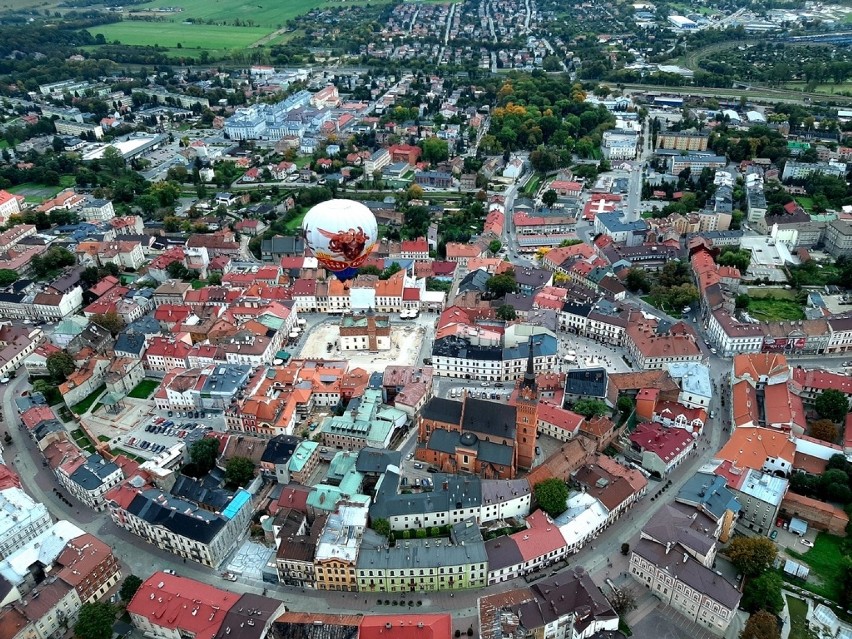 Tarnów z lotu ptaka prezentuje się przepięknie [ZDJĘCIA]