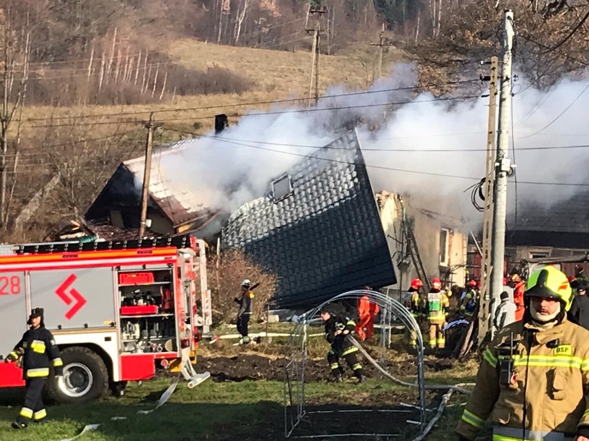 Potężna eksplozja w Ustroniu - AKTUALIZACJA. Zawalił się dom jednorodzinny. Są ofiary