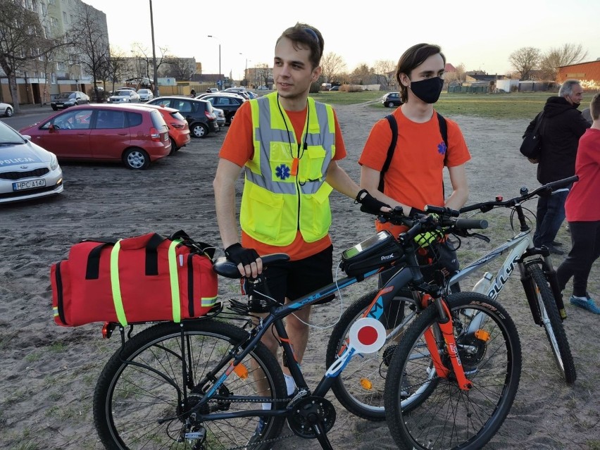 Konrad Wenganowski, wraz z kolegą, organizuje rowerowe...