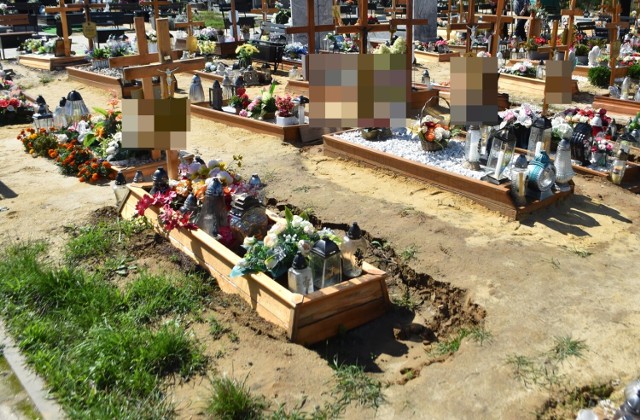 Na brzostowskim cmentarzu ulewa podmyła wiele nowych mogił