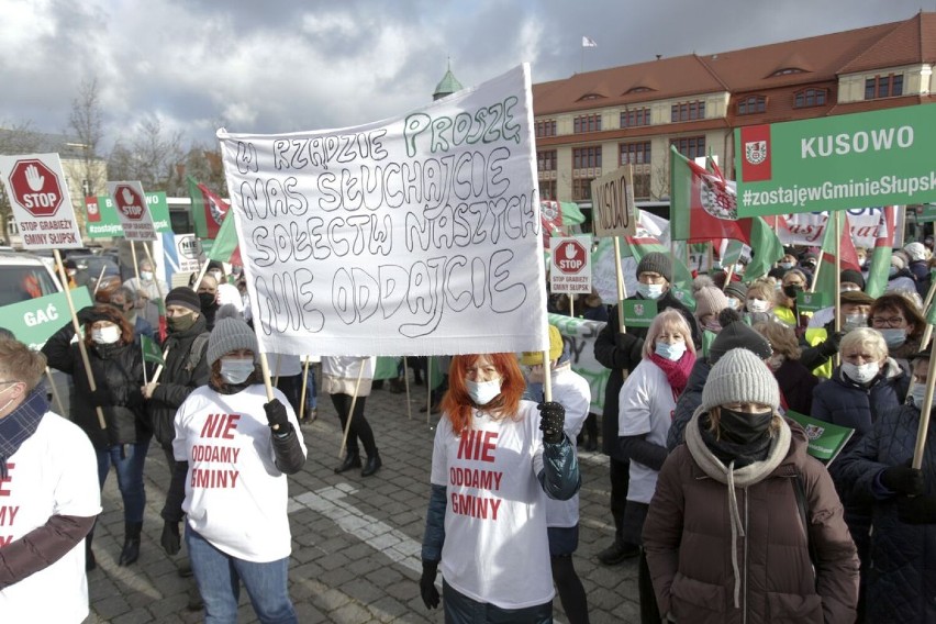 Protest mieszkańców gminy Słupsk.