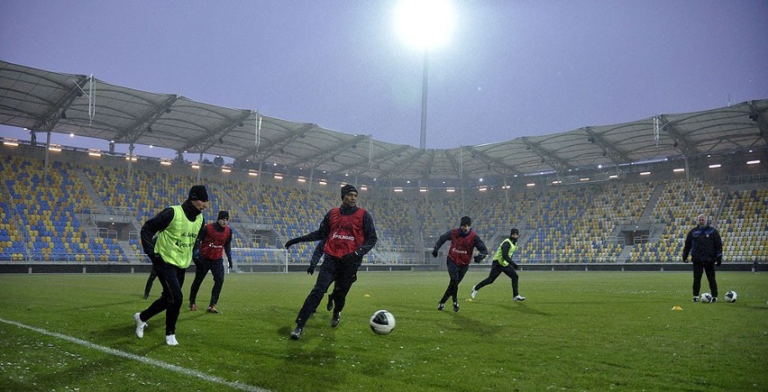 Pierwszy trening Arki na nowym stadionie