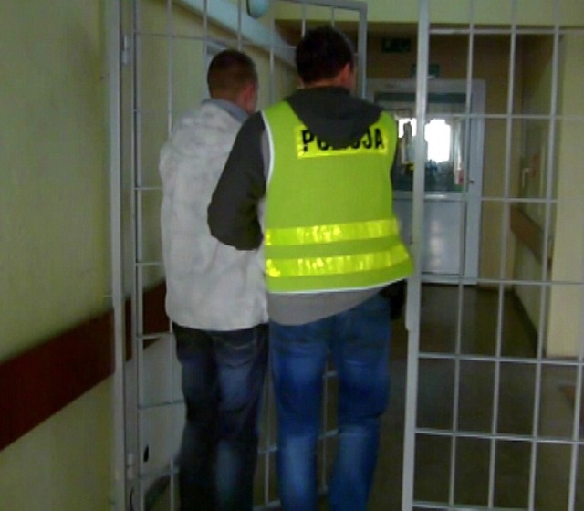 Rozbój w Toruniu. 21-letniemu recydywiście grozi 15 lat więzienia