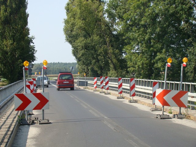 Na moście w Łękach od dłuższego czasu obowiązywał ruch wahadłowy