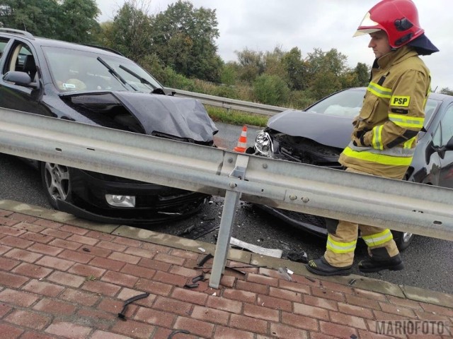 Zderzenie dwóch samochodów w Opolu.