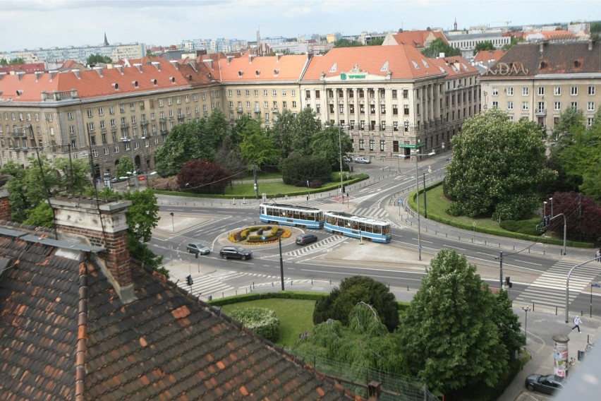 Zamknięcie jezdni na wysokości nr 1, 2, 3. Od godziny 20:00...