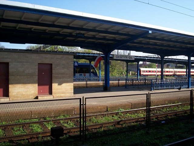 Źródło: http://commons.wikimedia.org/wiki/File:Dworzec_Olsztyn_004.JPG