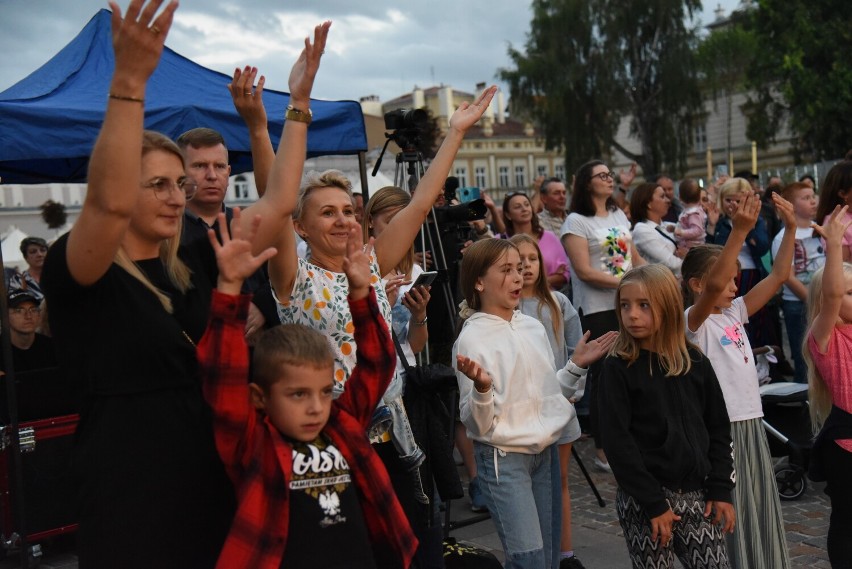 Koncert Uwielbienia na jarosławskim Rynku. To była niezła impreza! [WIDEO, ZDJĘCIA]