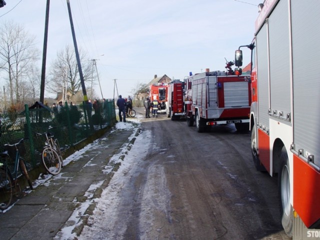 Pożar w Złoczewie. Ogień wybuchł w domku jednorodzinnym