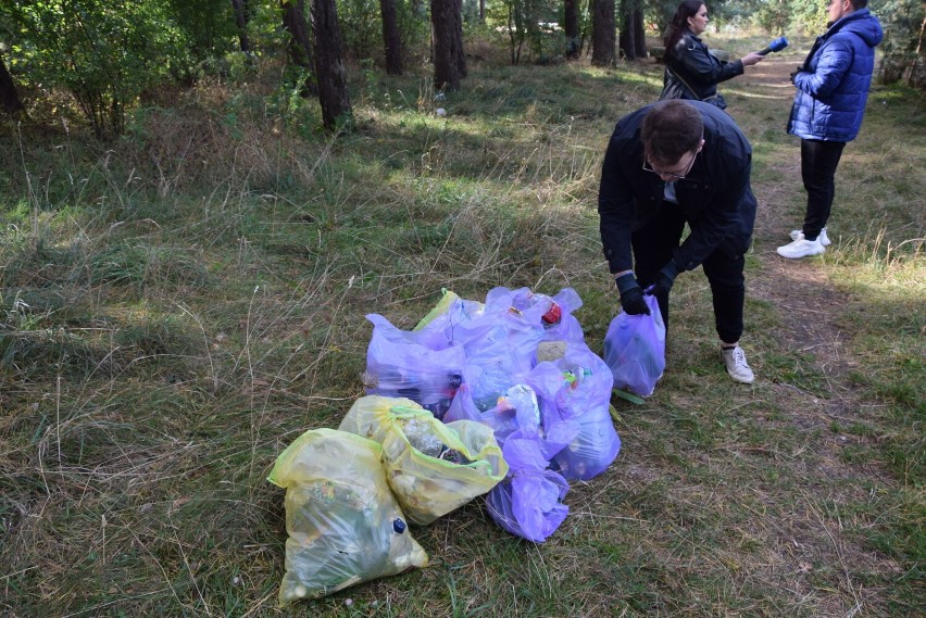 W akcję włączyli się młodzi, suwalscy społecznicy oraz m.in....