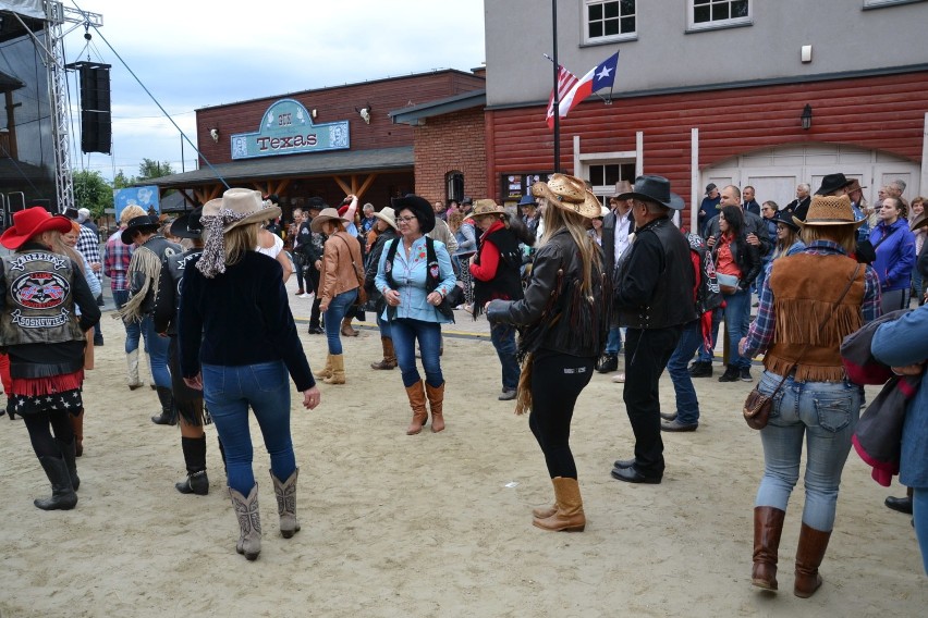 Festiwal Country w Miasteczku Westernowym Twinpigs z muzyką i tańcem! ZDJĘCIA