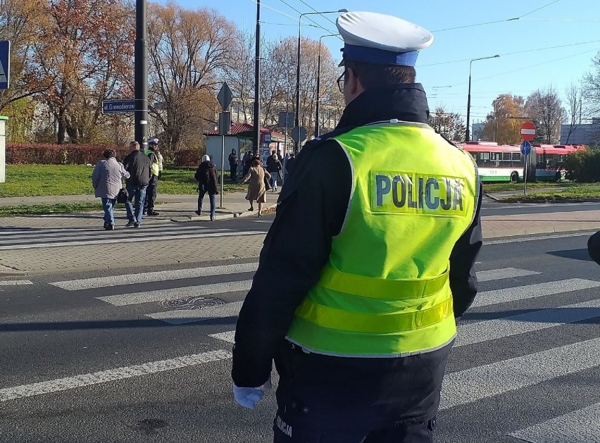 Wszystkich Świętych 2021. Na drogach województwa lubelskiego trwa policyjna akcja „Znicz”