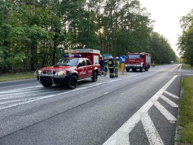 W wyniku zderzenia samochodu osobowego marki BMW z motocyklem,  34-letni motocyklista trafił do szpitala. Do zdarzenia doszło 17 sierpnia o godz. 18.14 w Górsku na DK nr 80.