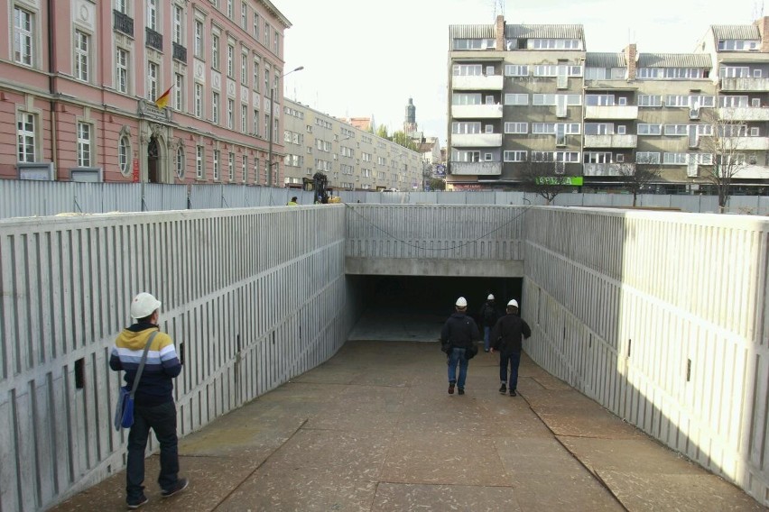 Parking pod Nowym Targiem prawie gotowy (ZDJĘCIA)