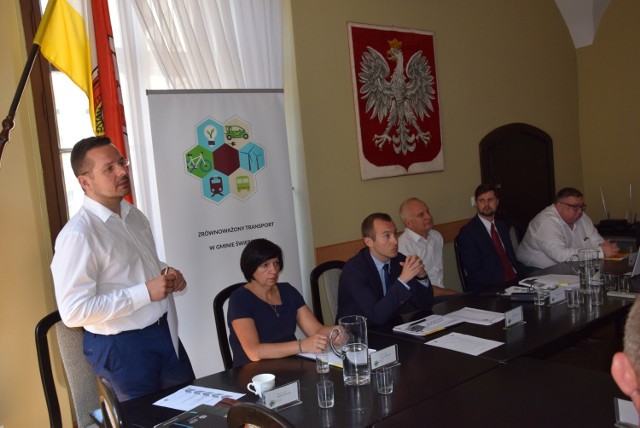 Konferencja na temat organizacji zrównoważonego transportu na terenie powiatu świebodzińskiego