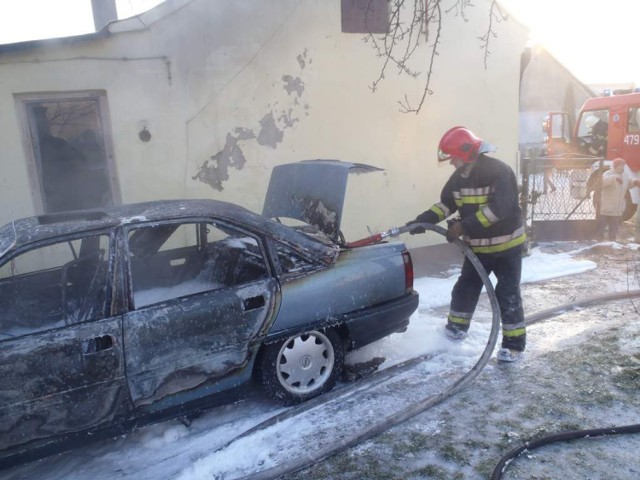 Pożar samochodu w Grzegorzewie